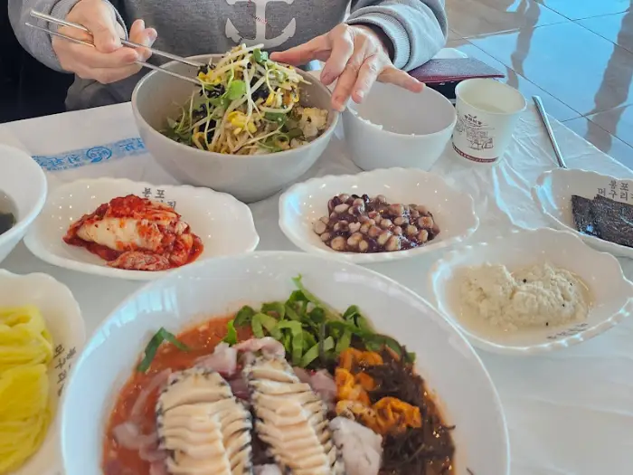 비빔밥 재료 구성