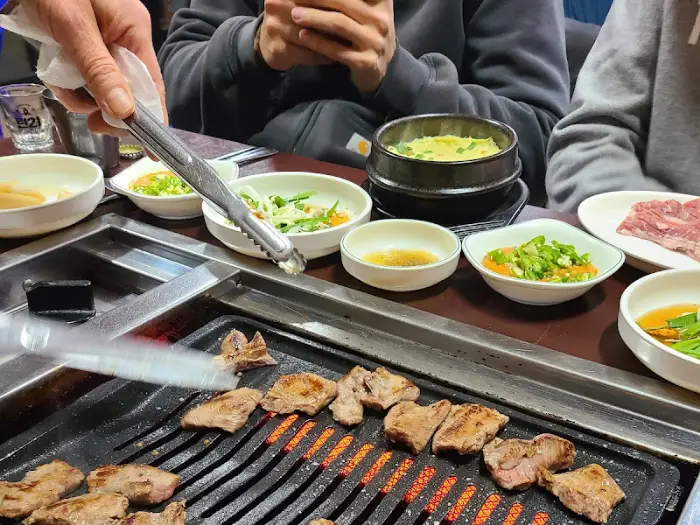 태영막창에서 제공되는 푸짐한 양은냄비 라면