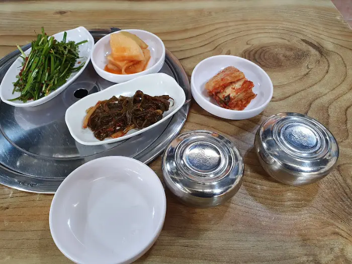 다양한 종류의 밑반찬