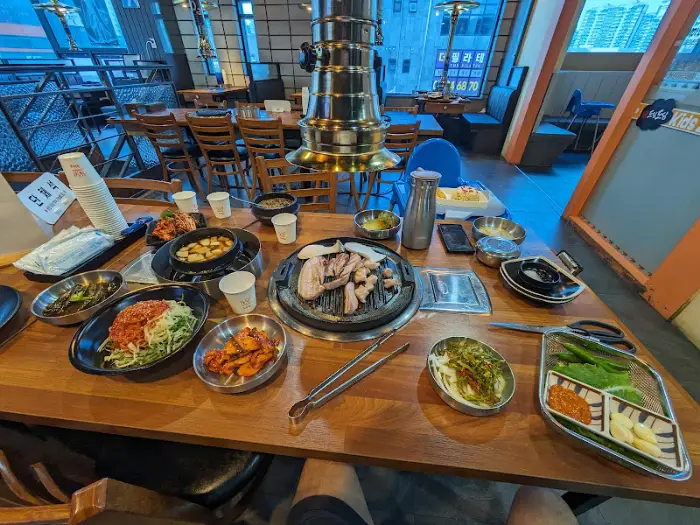 맛있게 양념된 소반돼반의 갈비살