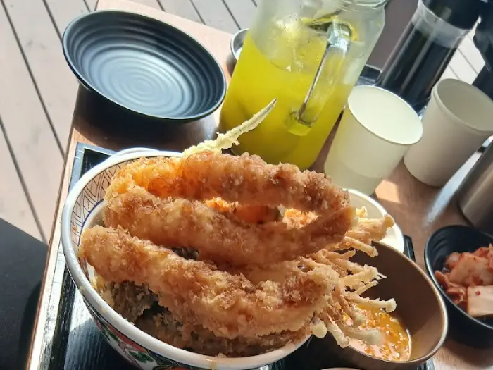 푸짐한 텐동 비주얼