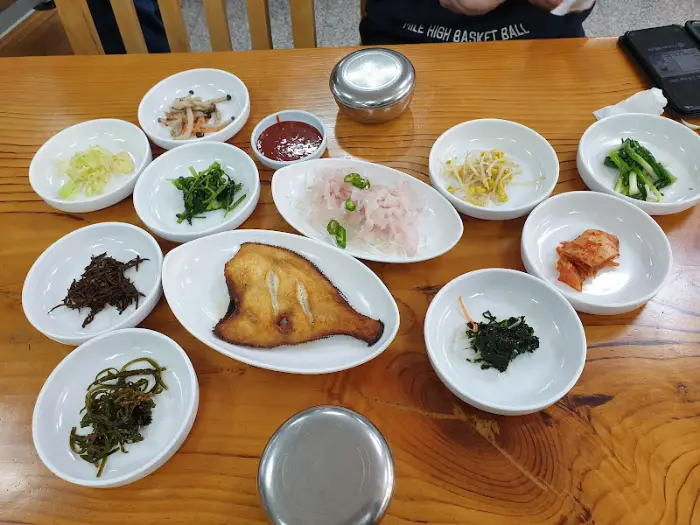 불고기 전골과 곁들임