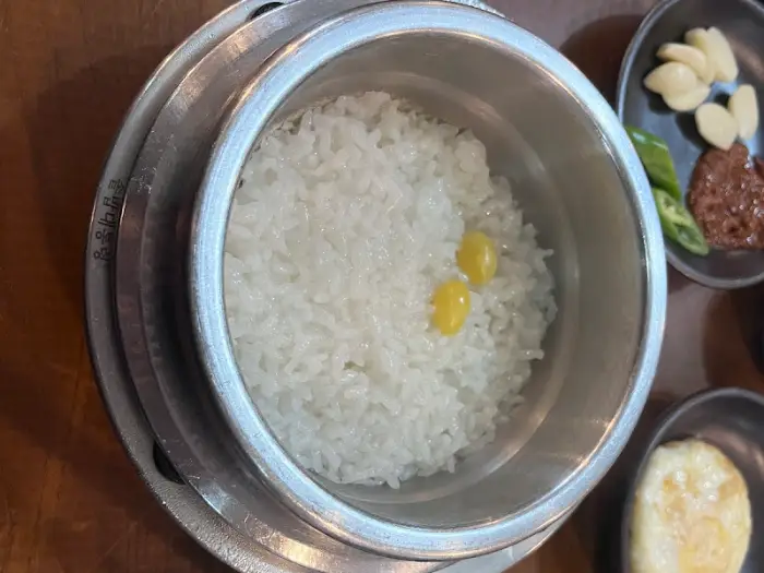 솥밥과 계란 후라이, 고등어 구이