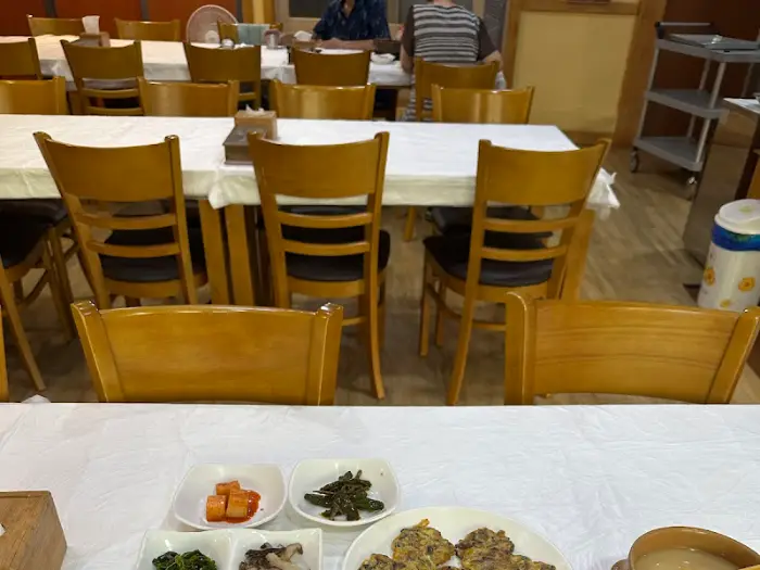 불고기 정식 상차림 일부