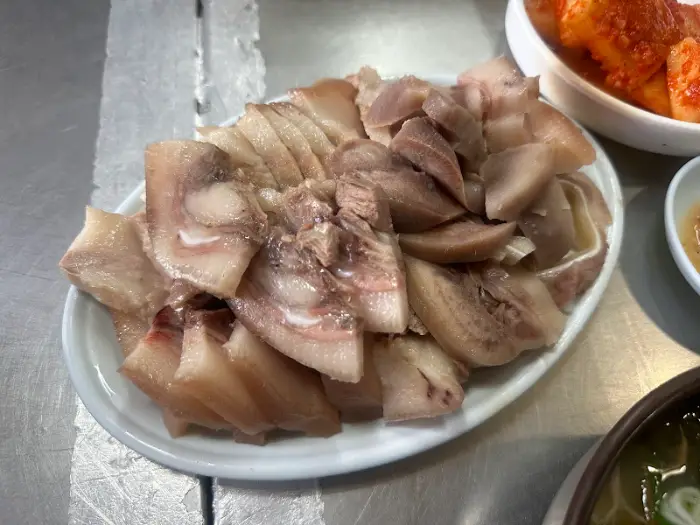 머릿고기 접시