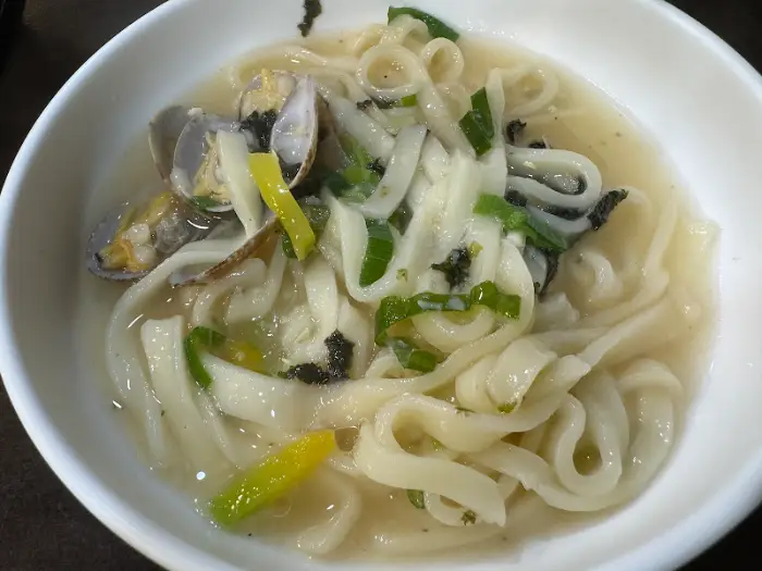 바지락칼국수 클로즈업