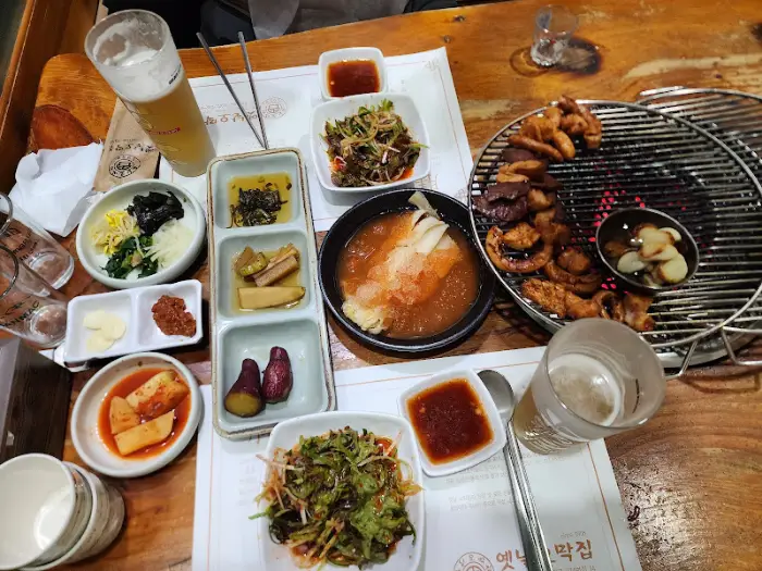 옛날오막집 테이블 세팅