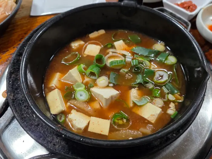 보글보글 끓는 된장찌개