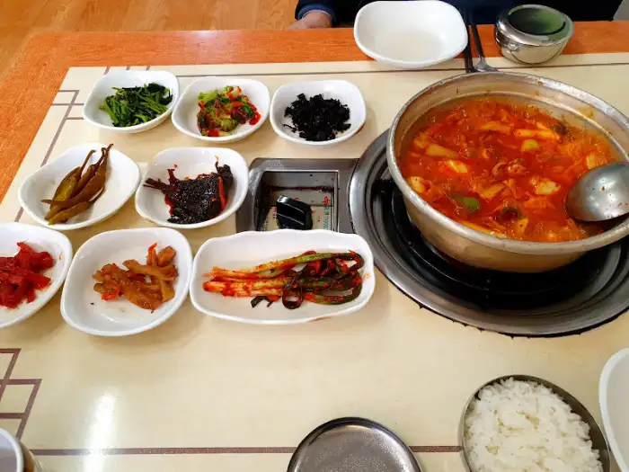 테이블 세팅