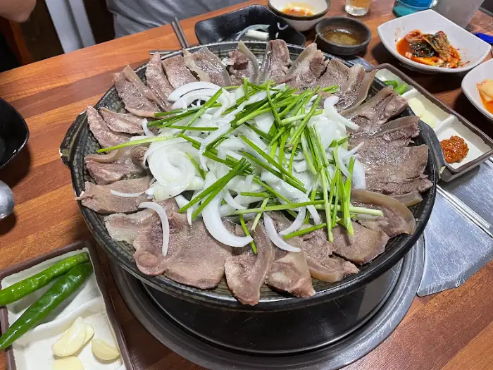 수육 플레이팅