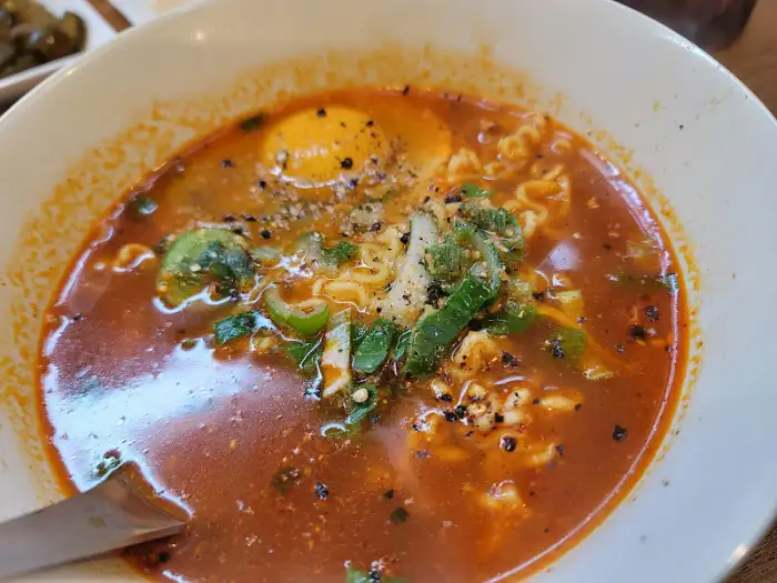 얼큰한 국물의 라면