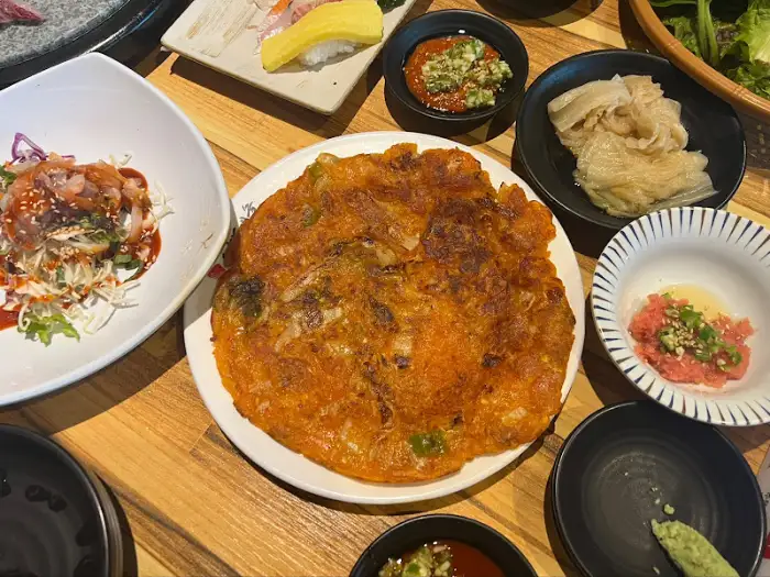 푸짐하게 차려진 한상차림