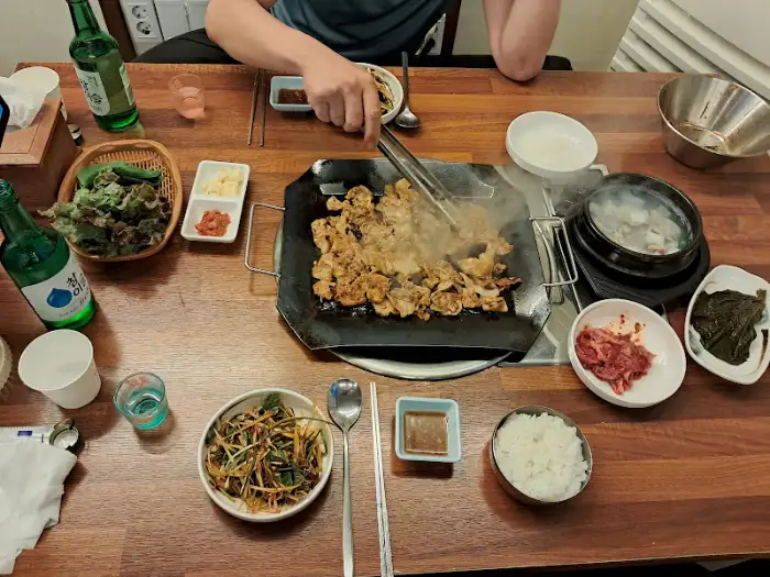 테이블 세팅 모습