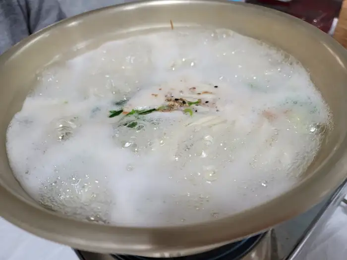 바지락칼국수 근접 사진