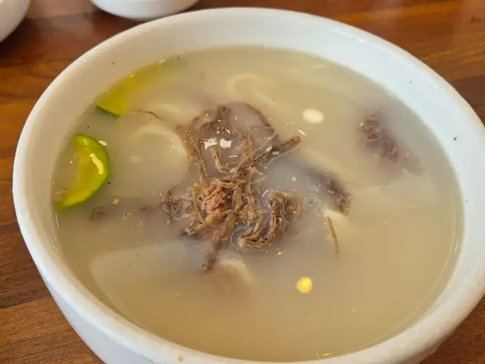 홍두깨국시집 칼국수 단면