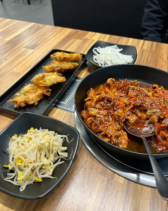 다양한 곁들임 메뉴
