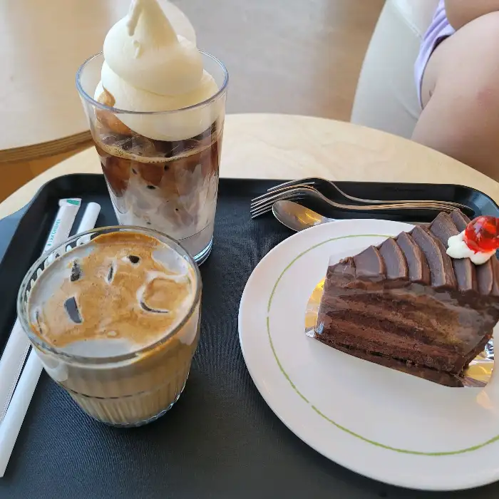 디저트와 커피