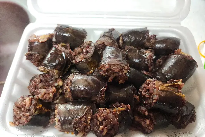 마늘이 박힌 순대 클로즈업