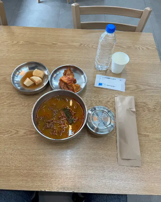 김치와 깍두기, 그리고 육개장 한 그릇