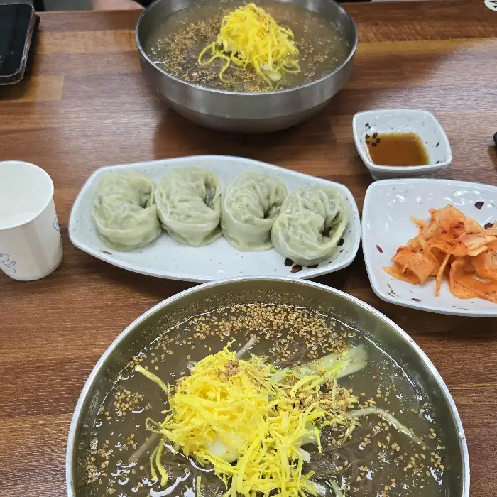 냉면과 만두, 그리고 반지회무침