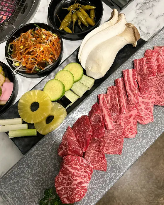 평택 소사벌 한우 맛집 신우 밑반찬과 고기