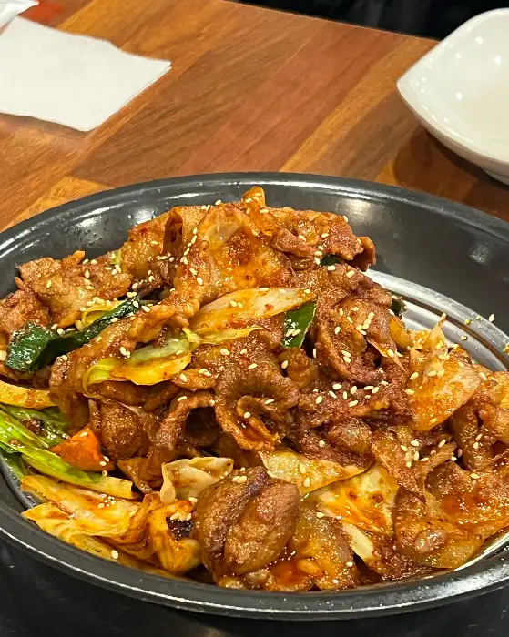 매콤한 고기 요리
