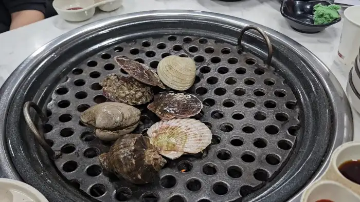 지글지글 구워지는 조개