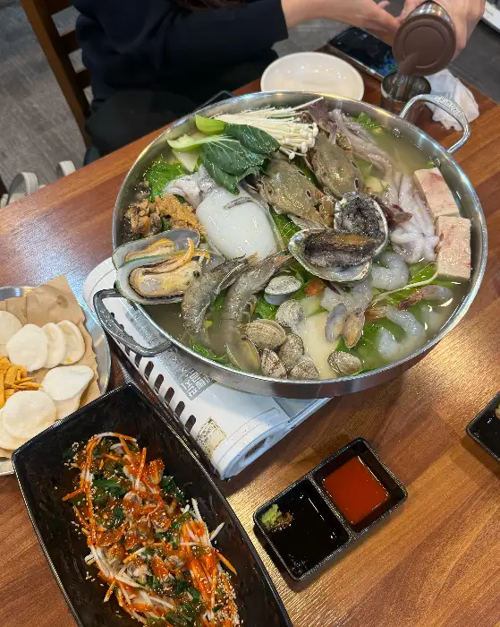 모디포차에서 상차림 모습