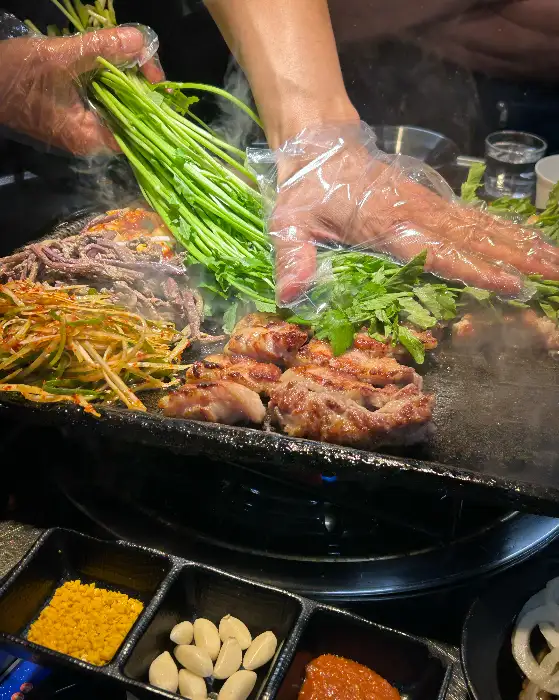 고기 굽는 모습