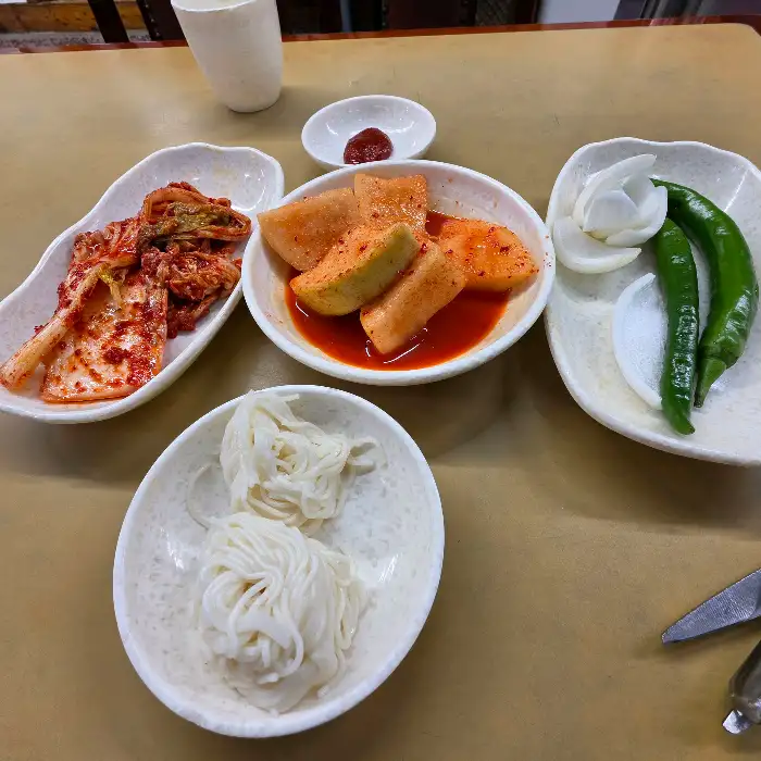 안일옥의 반찬 구성