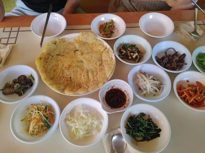 평창 미속식당 테이블 세팅