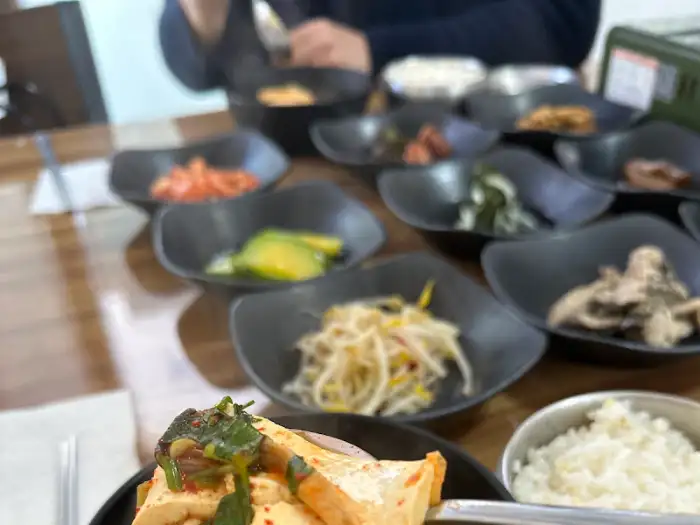 테이블 세팅 모습