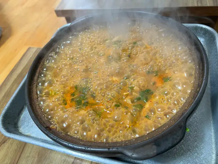 청국장 끓는 모습