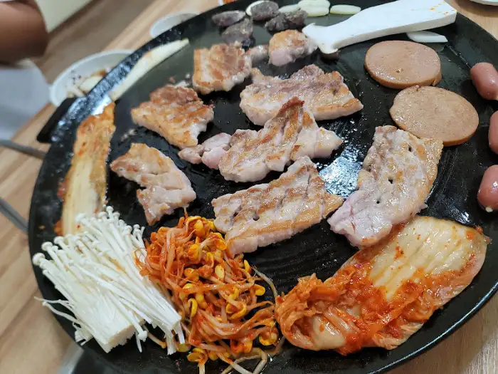 뚝딱 구야 김치와 삼겹살