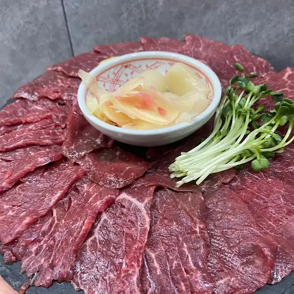 로만 모둠 숙성 스지 (육회)