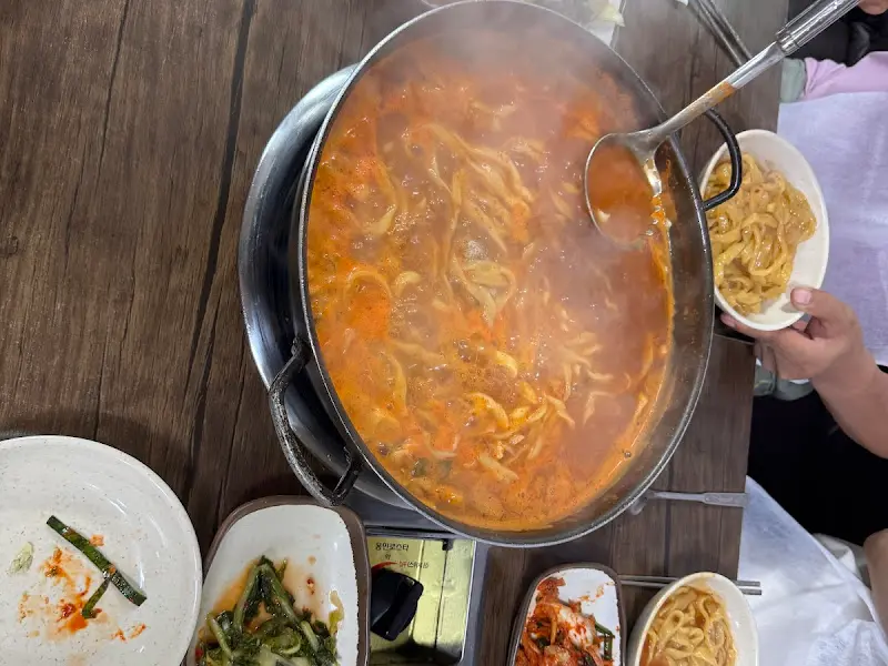 홍두깨식당 얼큰이 칼국수