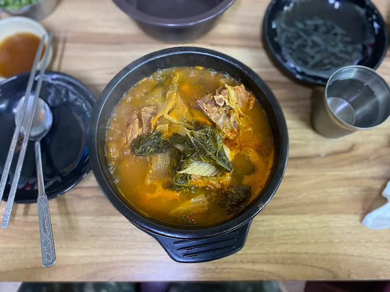 뼈해장국 한상차림