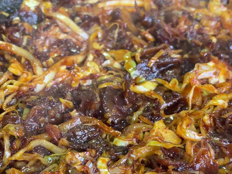 윤기가 좌르르 흐르는 돼지불고기