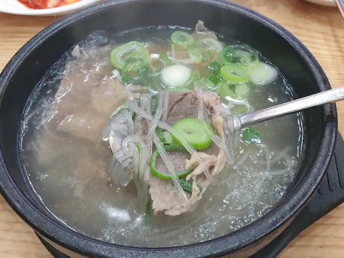 바우네나주곰탕 곰탕 한 숟갈