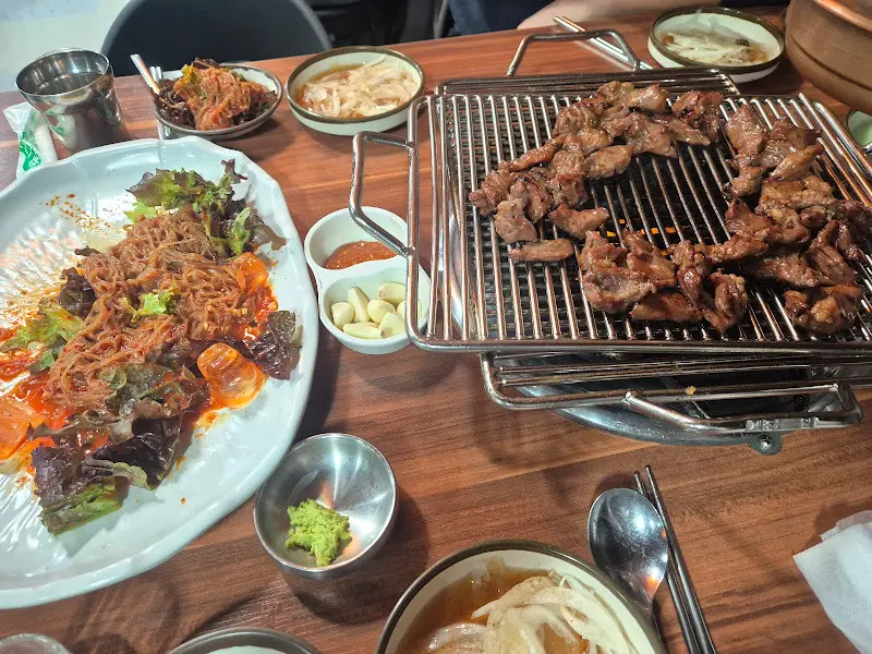 갈매기살과 막국수