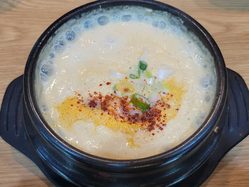 굴순두부찌개의 모습