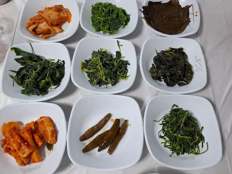 다채로운 산나물 반찬