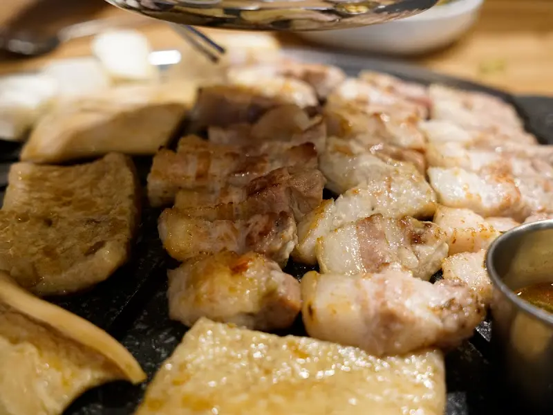 잘 구워진 오겹살