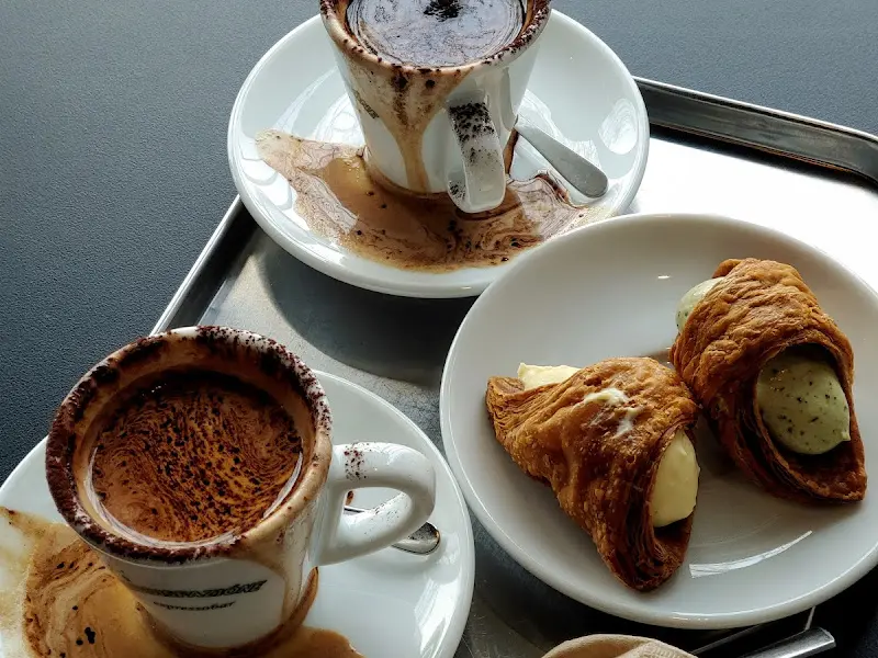 소디스 에스프레소바 에스프레소와 디저트