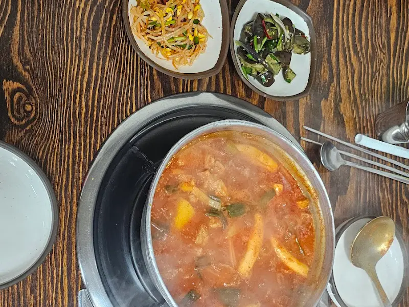 동태탕과 밑반찬