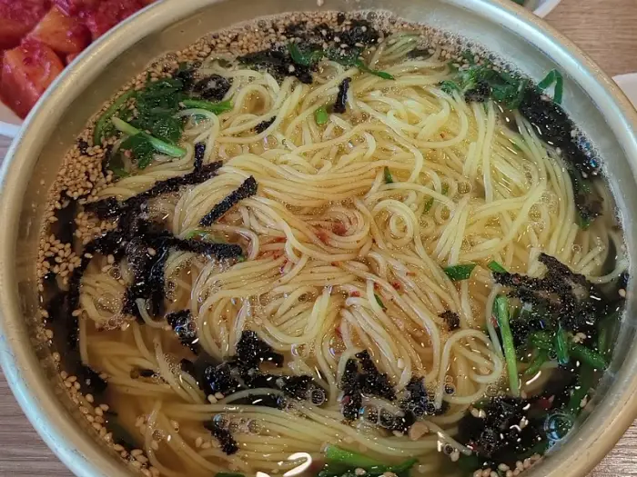 잔치국수 그릇