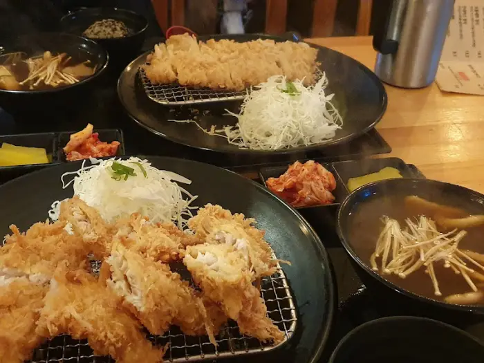 푸짐한 돈까스 한상차림