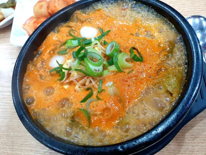 바우네나주곰탕 얼큰한 내장탕