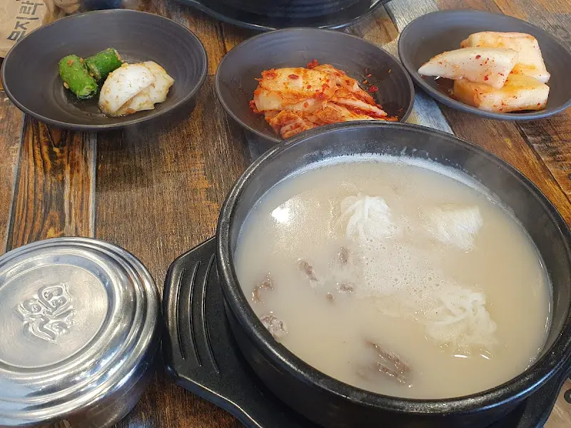 설렁탕과 반찬