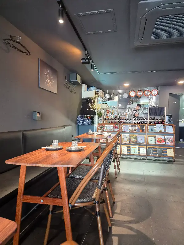 오스테리아 노야 내부 인테리어